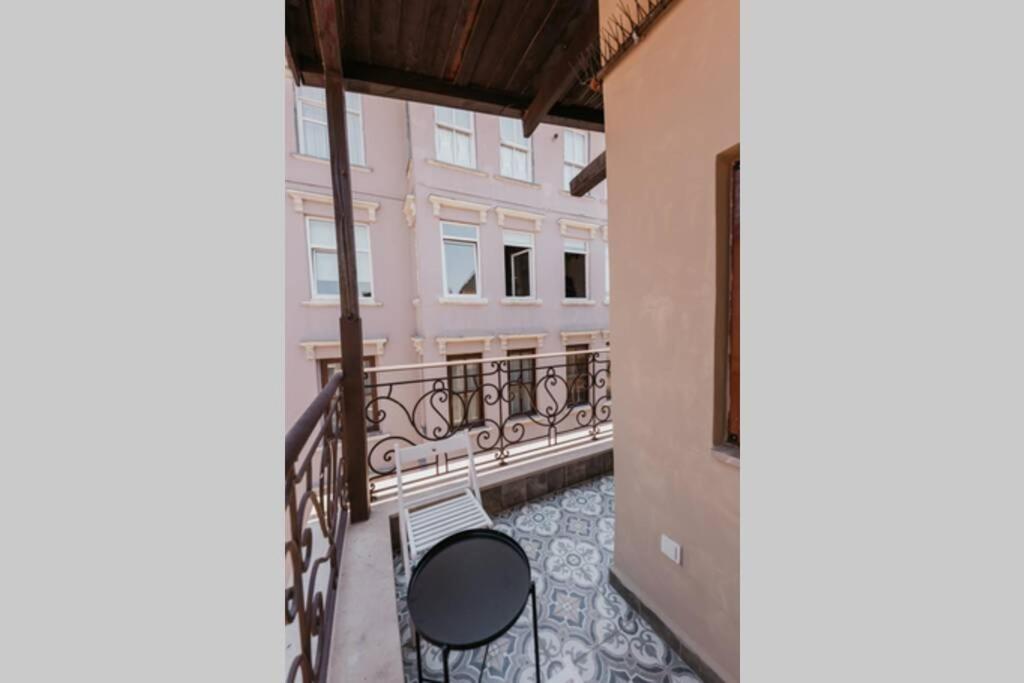 Galadoo Suites 4Th Floor Istanbul Exteriör bild